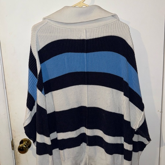 Aerie Women's Zip-Up Sweater in Cream, Blue, and Black - Picture 2 of 3